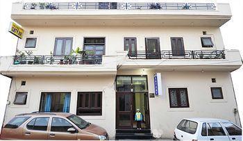 Satkar Hotel 2*